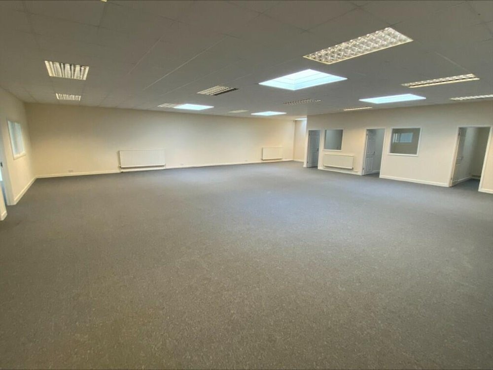 Office in Hull - photo 2