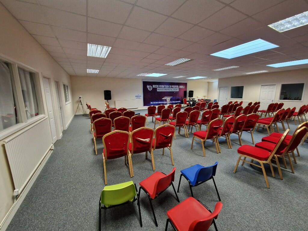 Office in Hull - photo 3