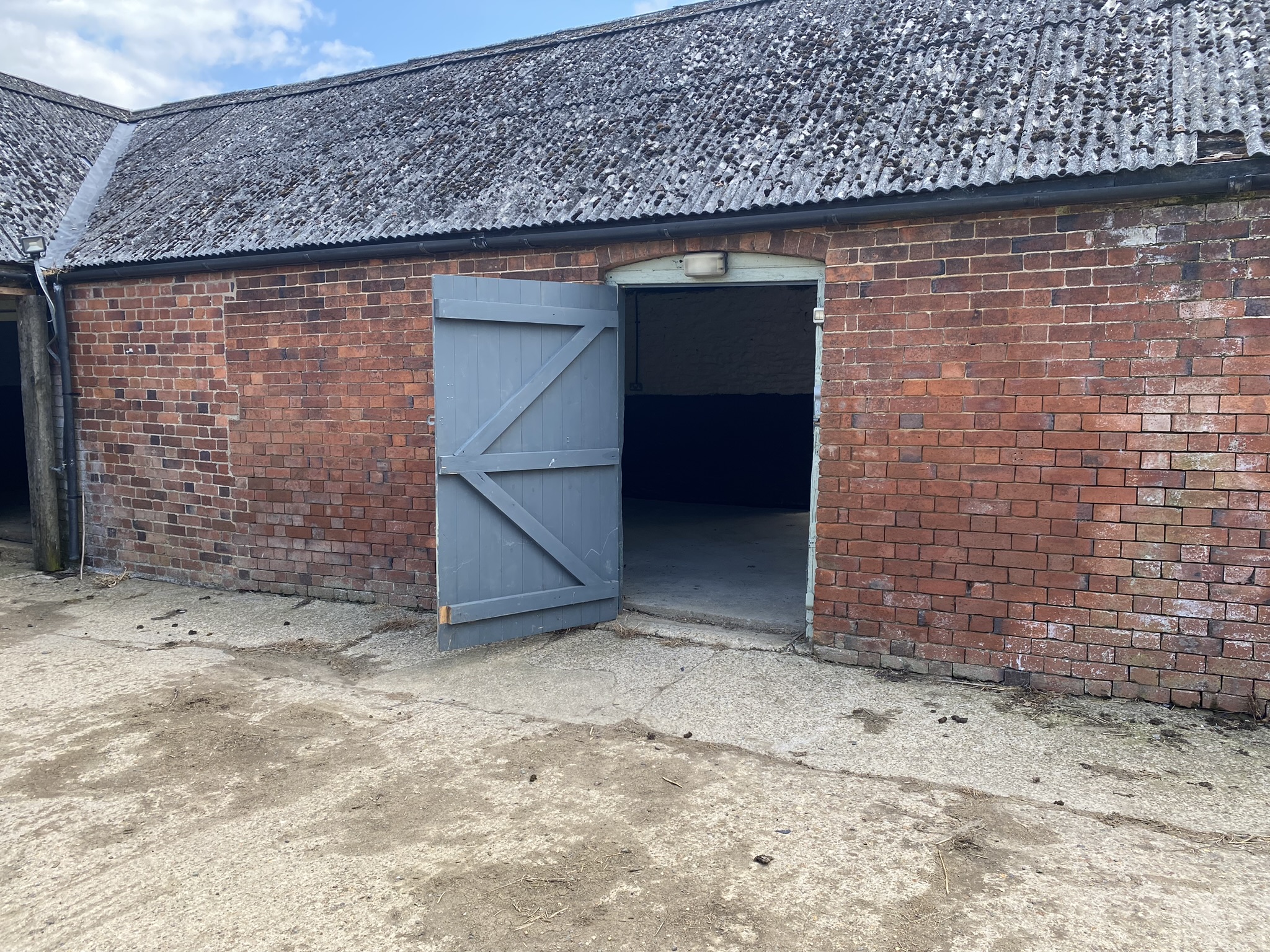 Storage in Market Harborough - photo 2