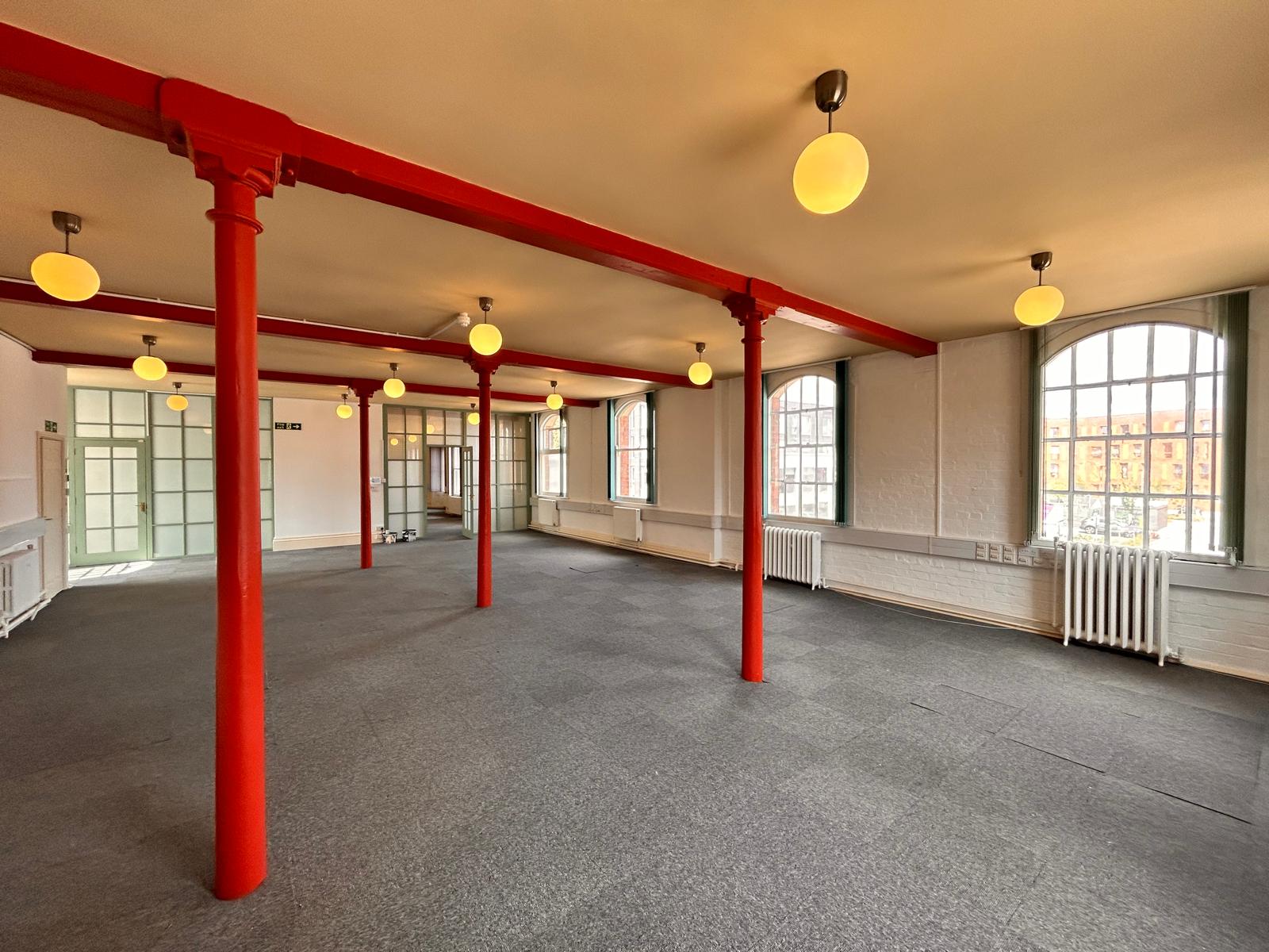 Office in Wolverhampton - photo 2