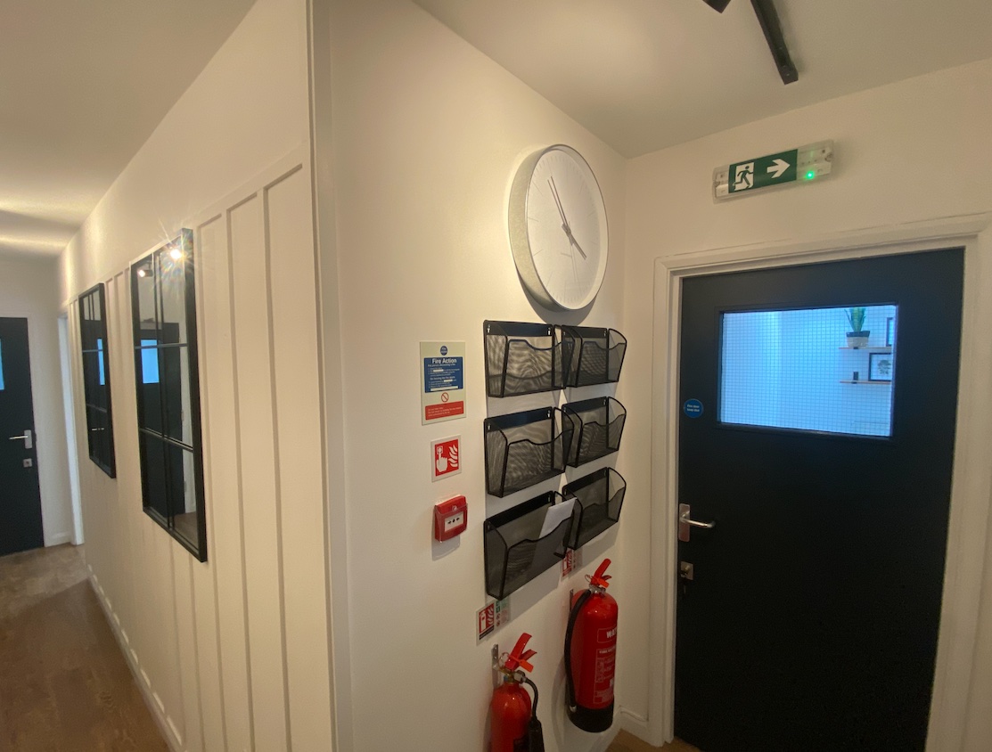 Retail/Shop in Stamford - photo 4