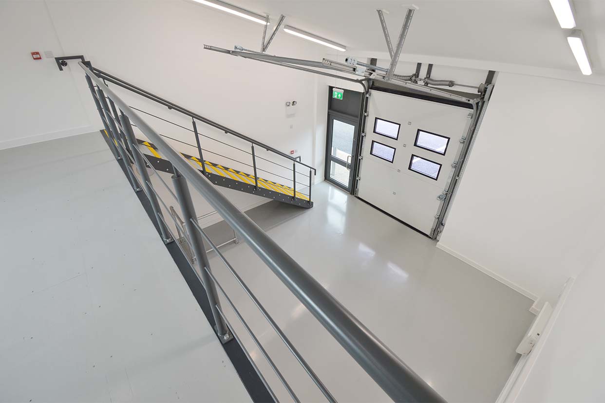 Industrial Unit in London - photo 2