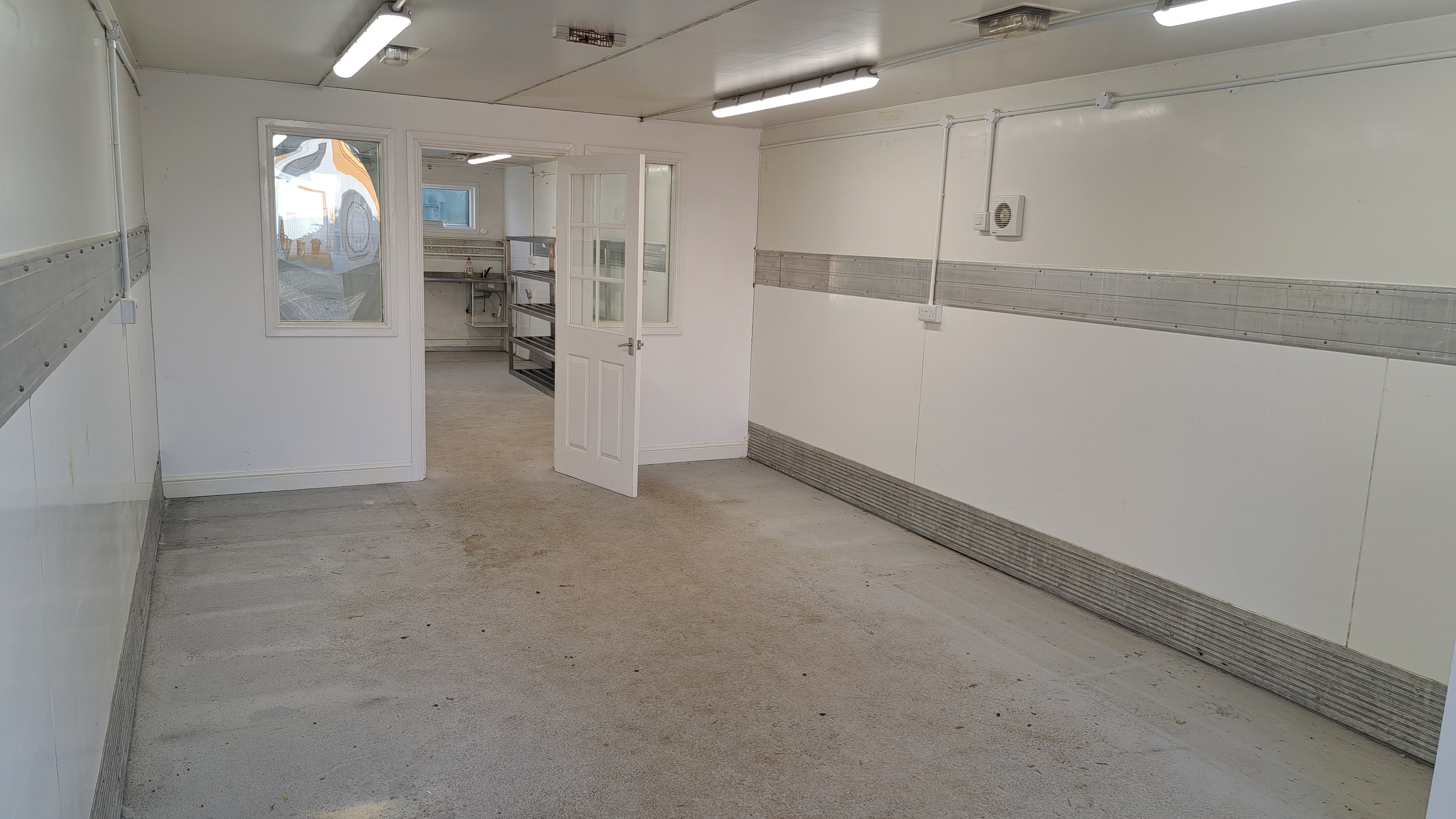 Industrial Unit in Melton Mowbray - photo 2