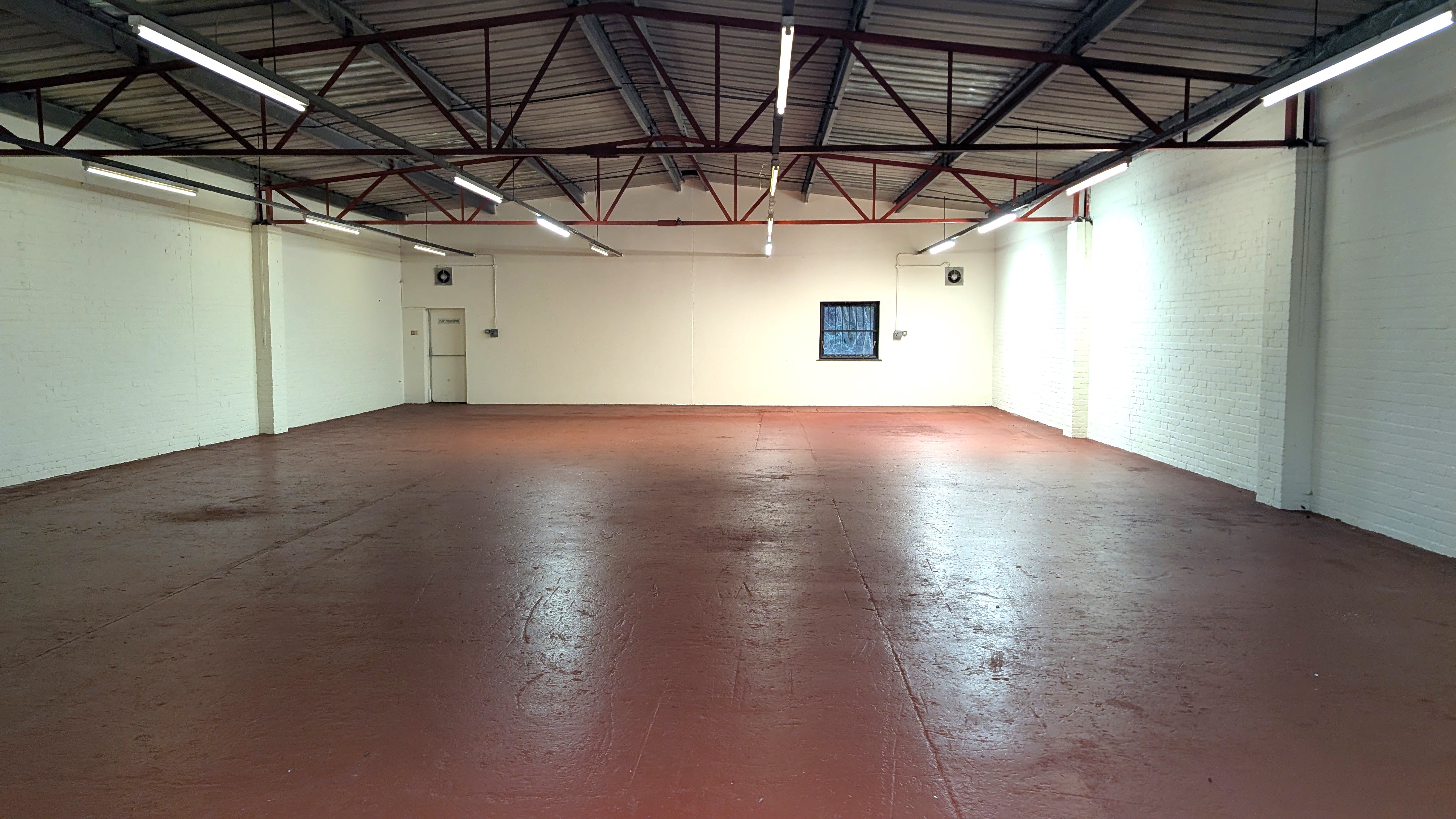 Industrial Unit in Newtown - photo 2