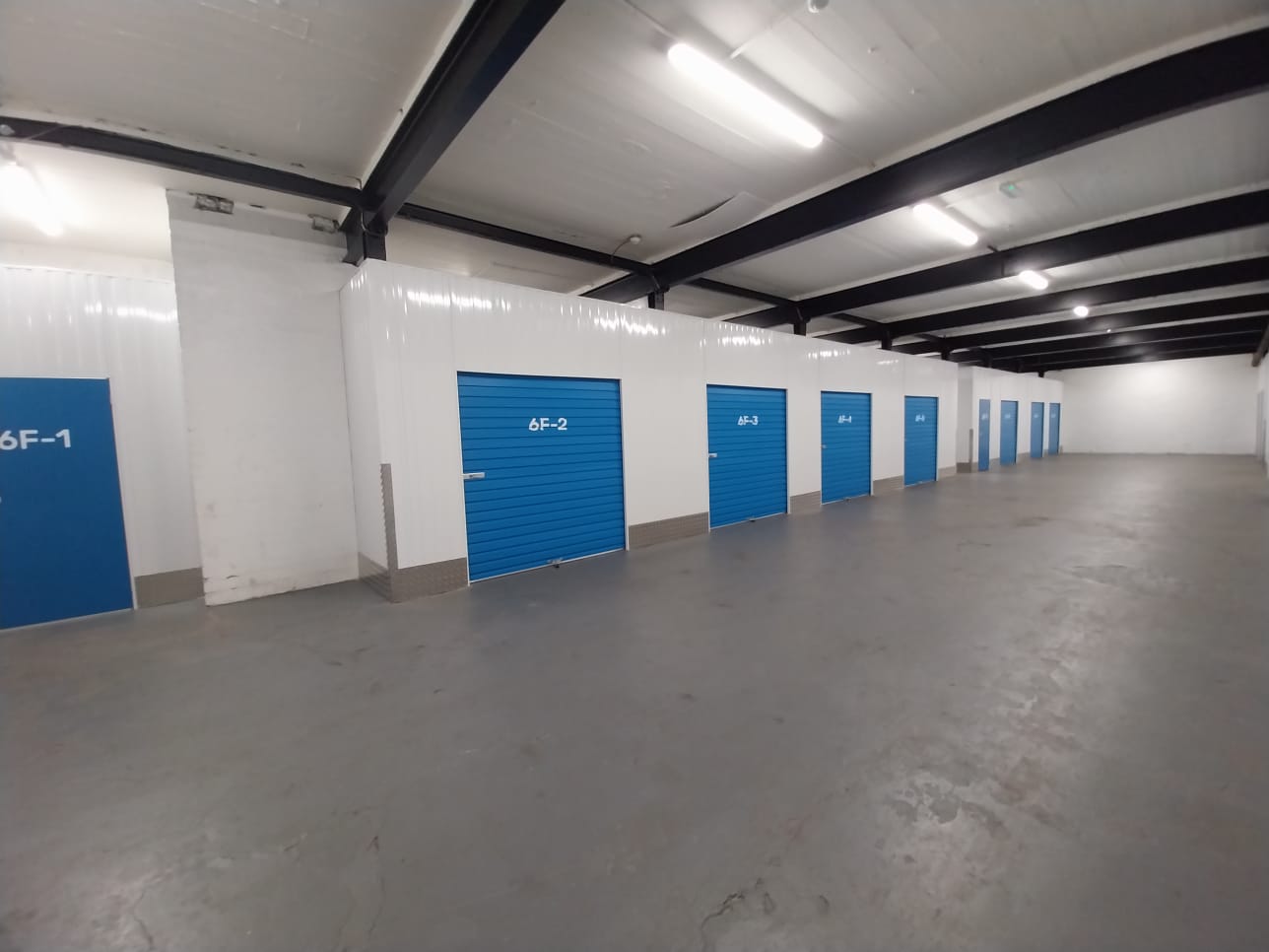 Storage in London - photo 3