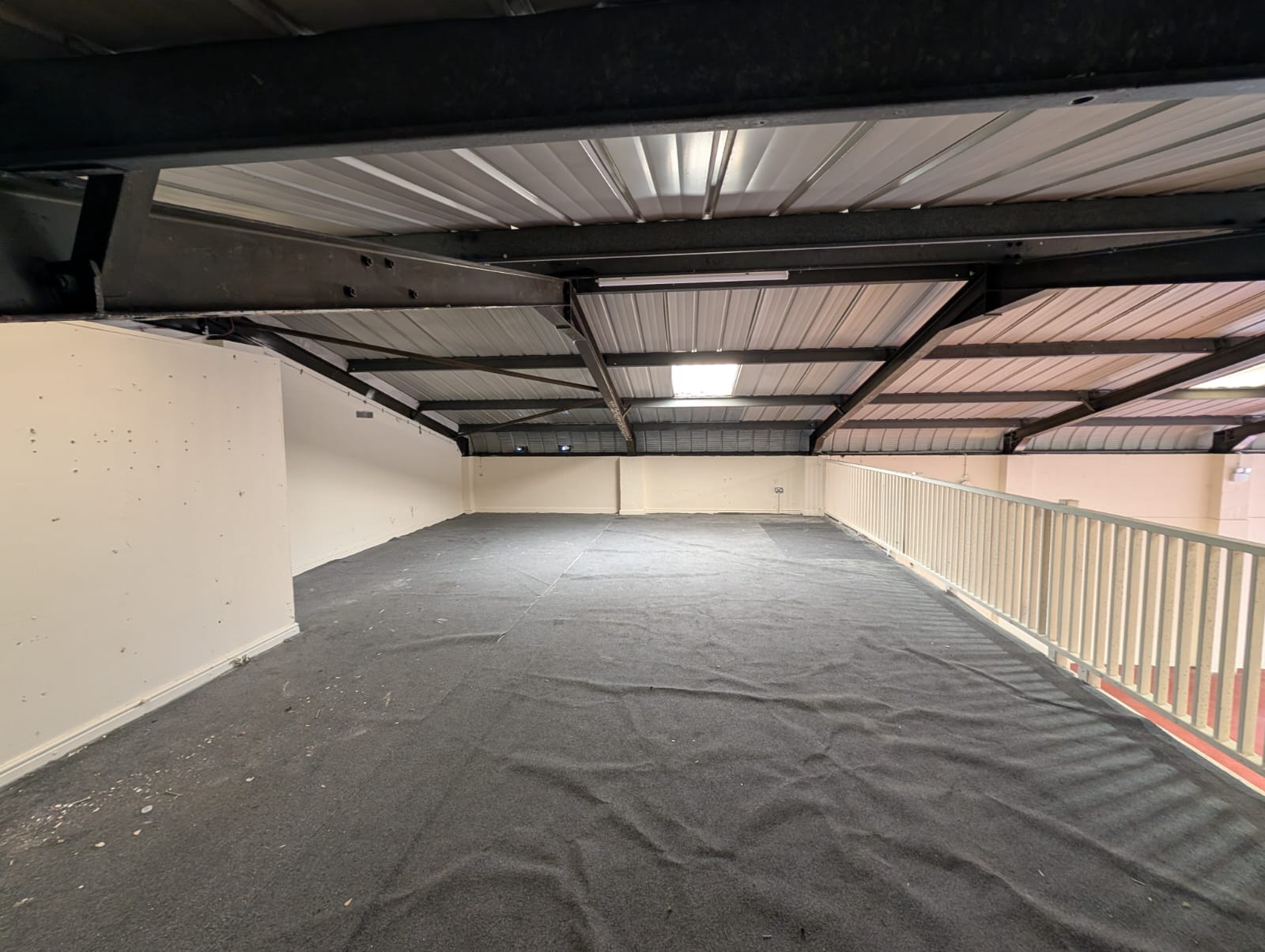 Industrial Unit in Ferndale - photo 4