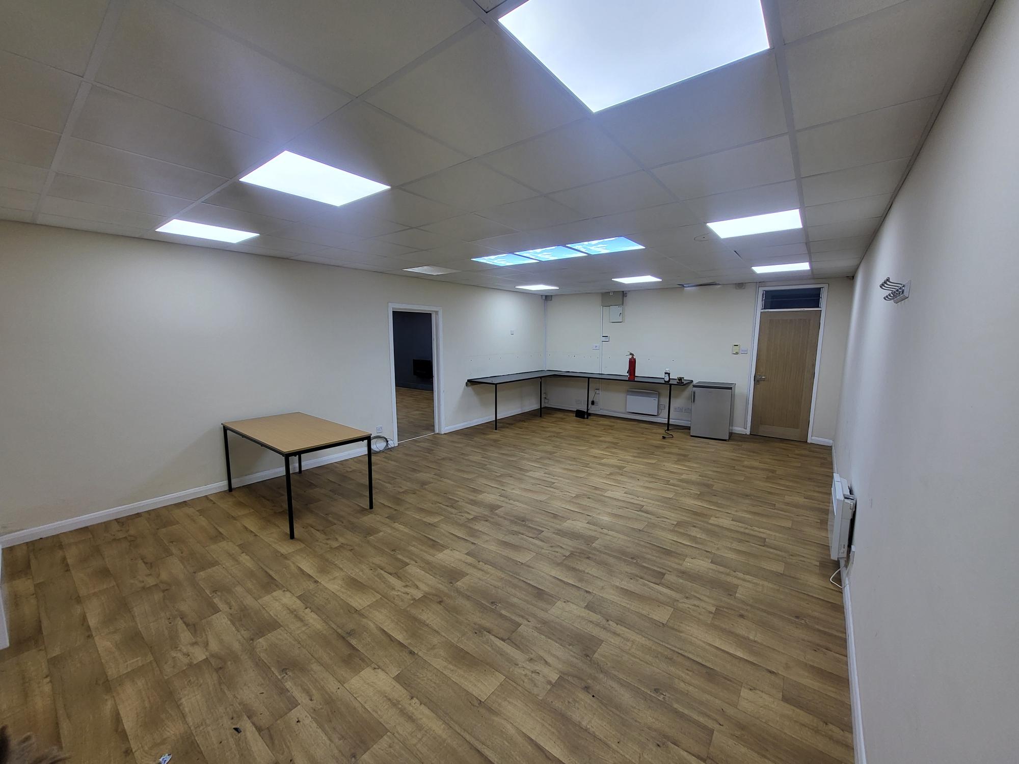 Office in Mansfield - photo 3