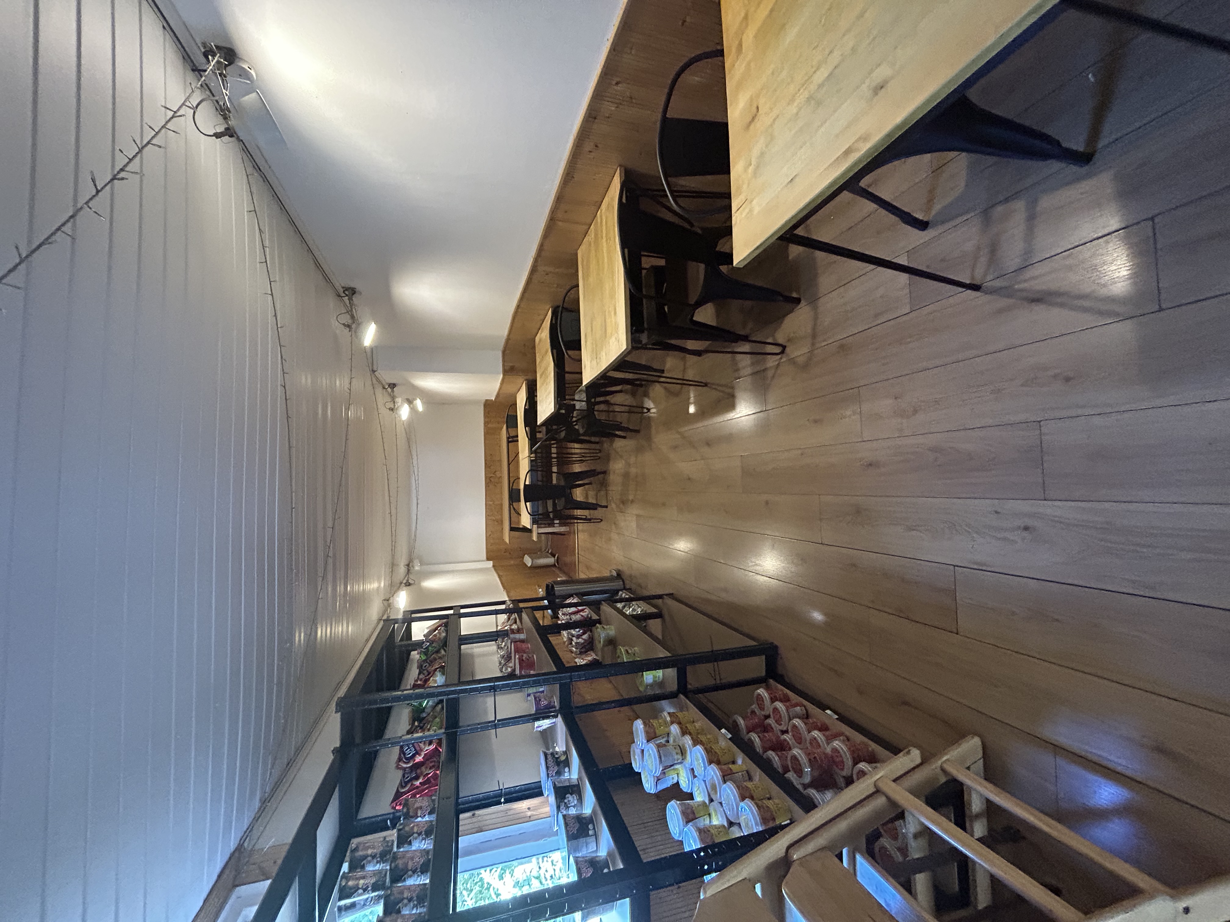 Retail/Shop in Tunbridge Wells - photo 4