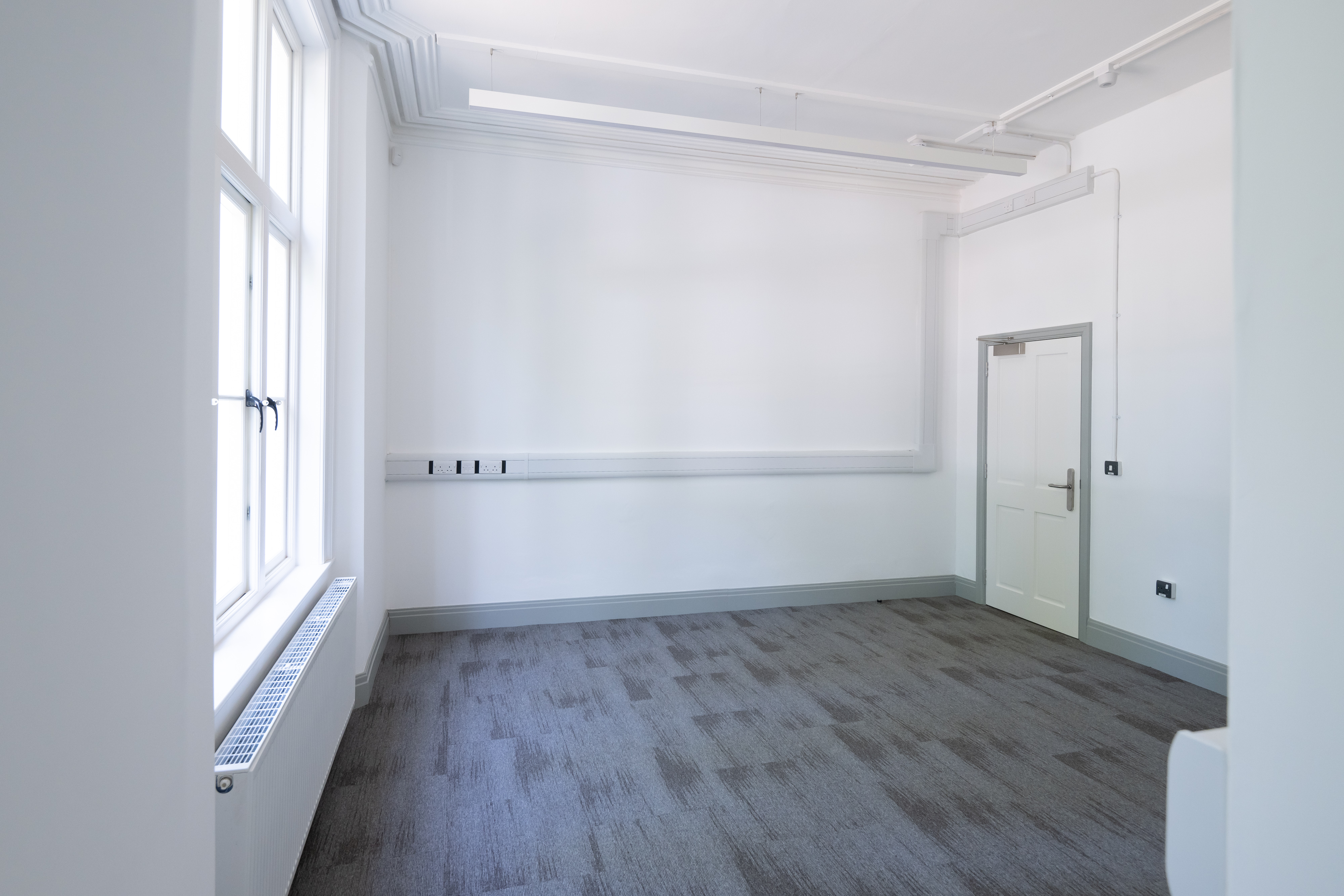 Office in Leamington Spa - photo 3