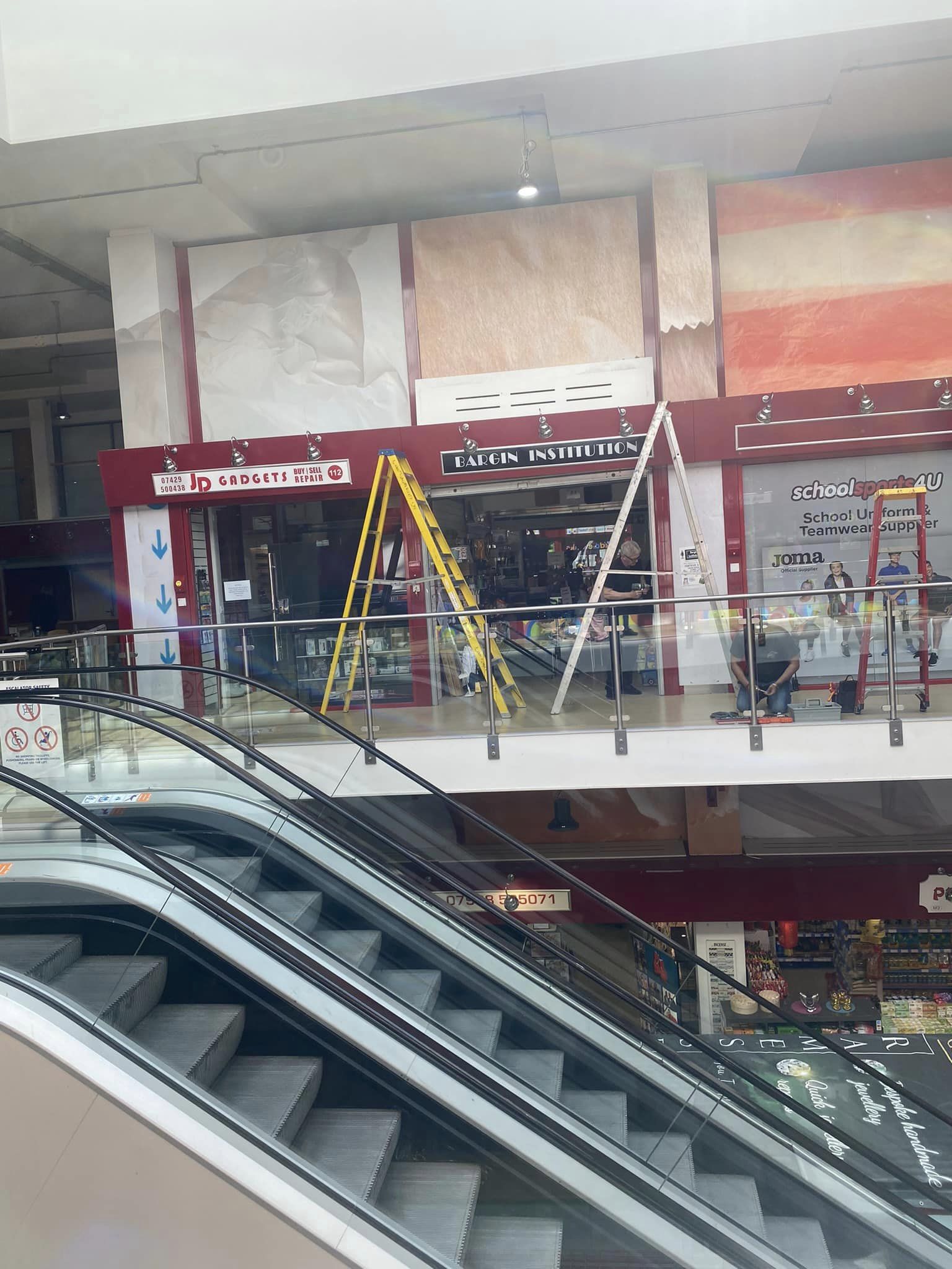 Office in Romford - photo 2