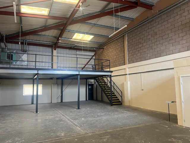 Industrial Unit in Nuneaton - photo 2
