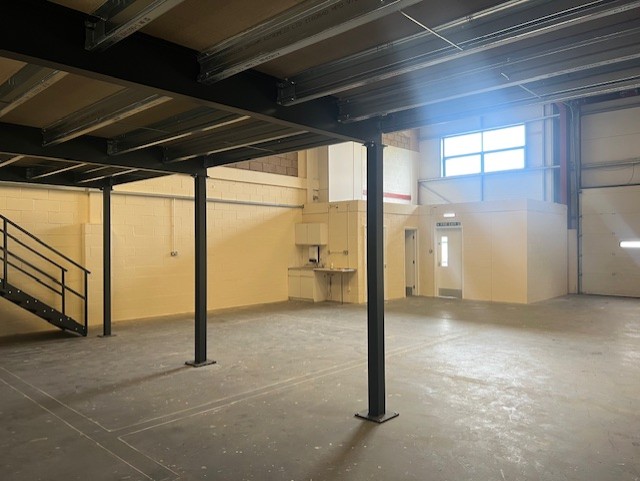 Industrial Unit in Nuneaton - photo 4