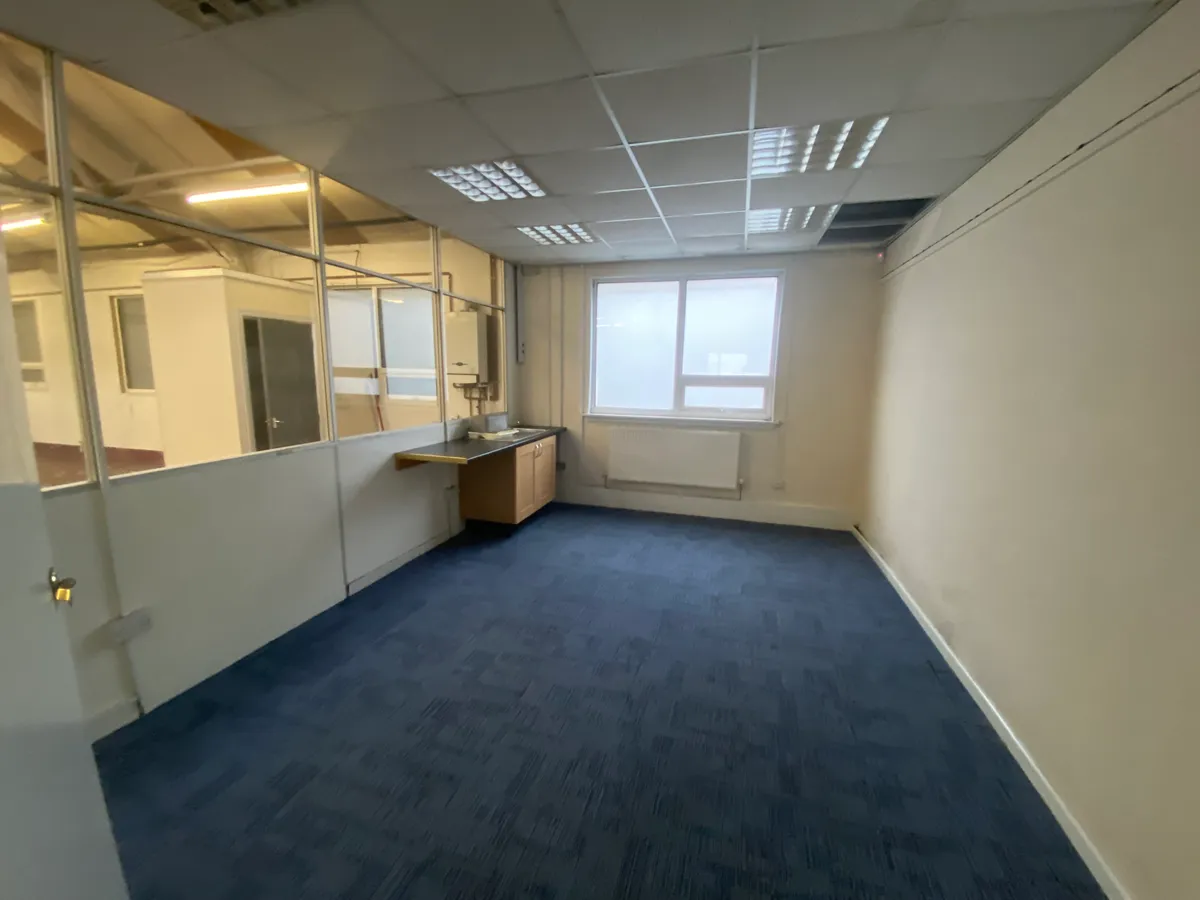 Industrial Unit in Blackburn - photo 3