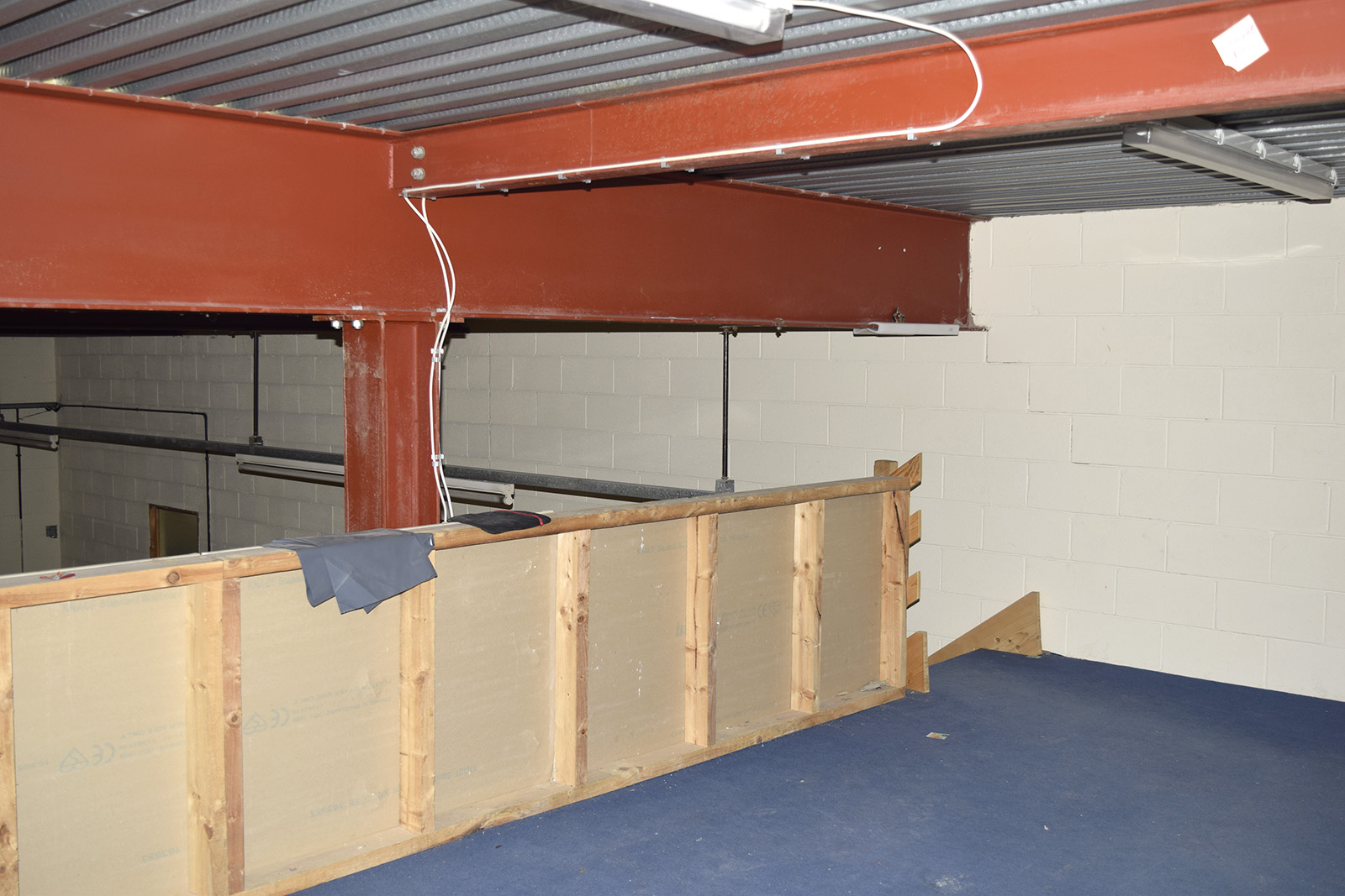 Storage in Blackburn - photo 3