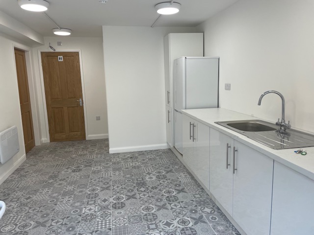 Office in Farnborough - photo 3