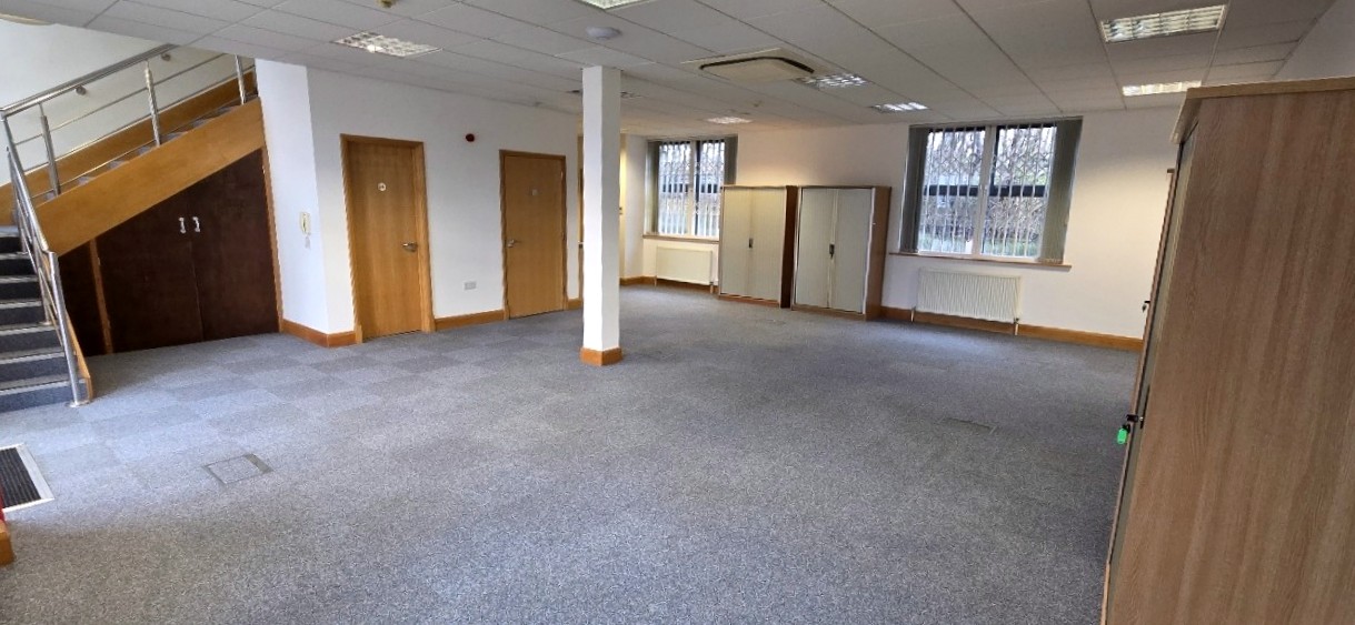 Office in Derby - photo 4