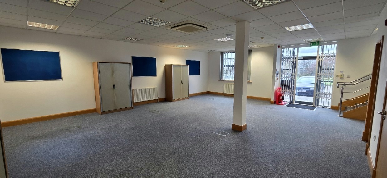 Office in Derby - photo 2
