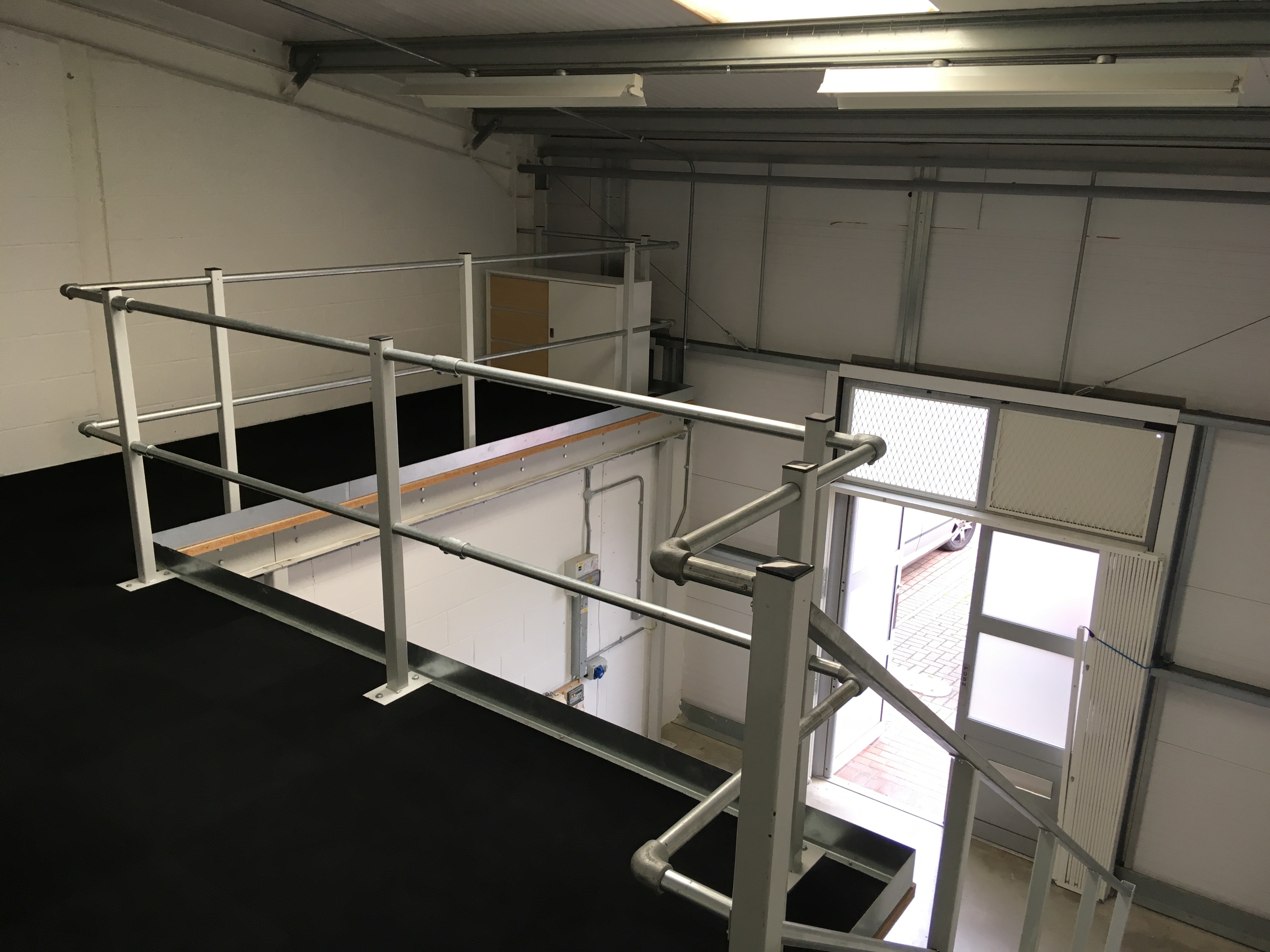 Office in Aylesbury - photo 2