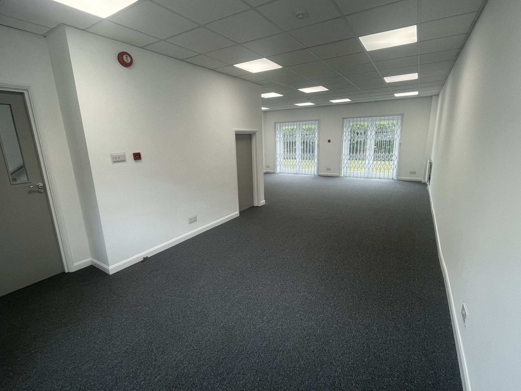 Office in Camberley - photo 4