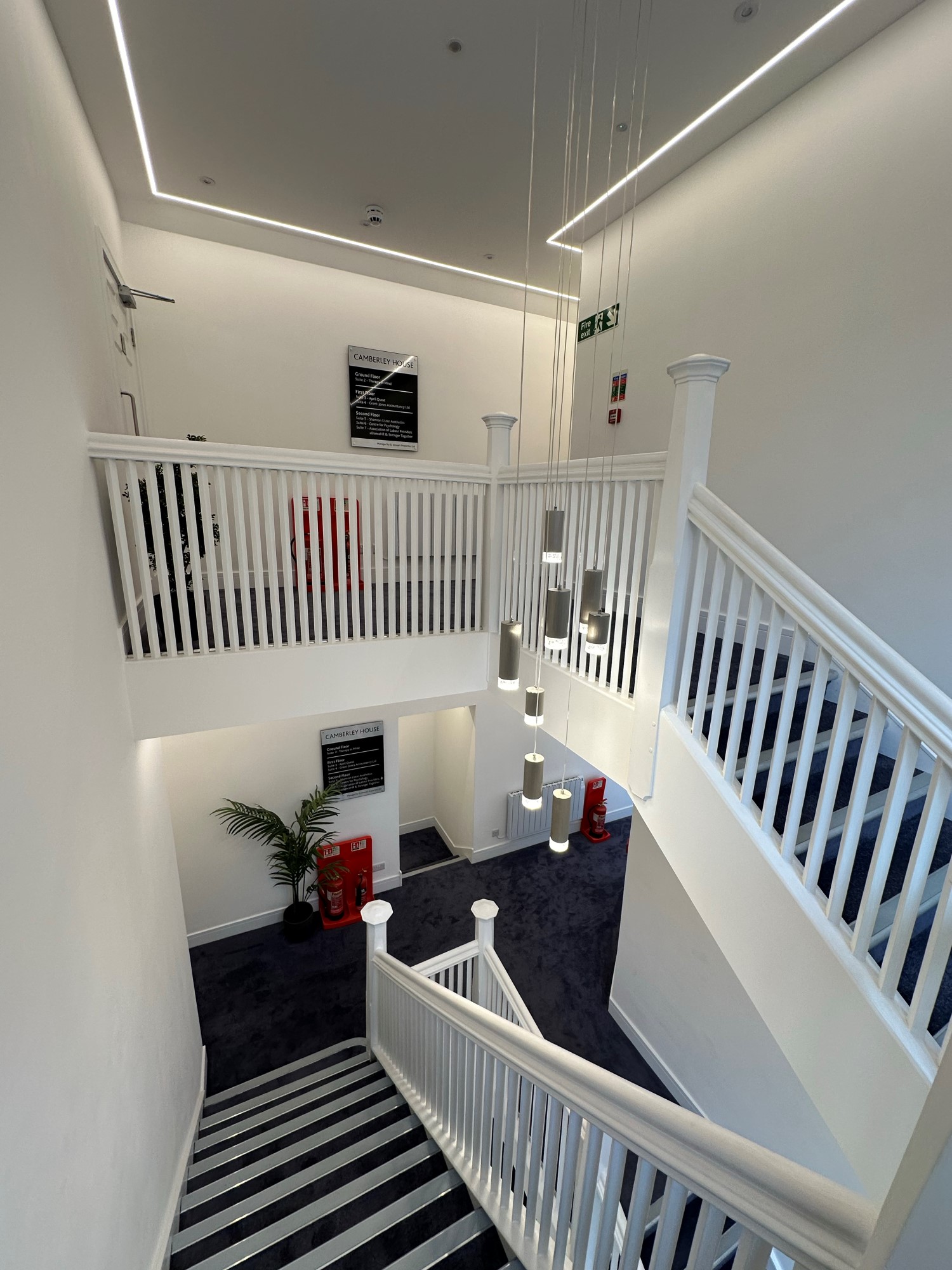 Office in Camberley - photo 3