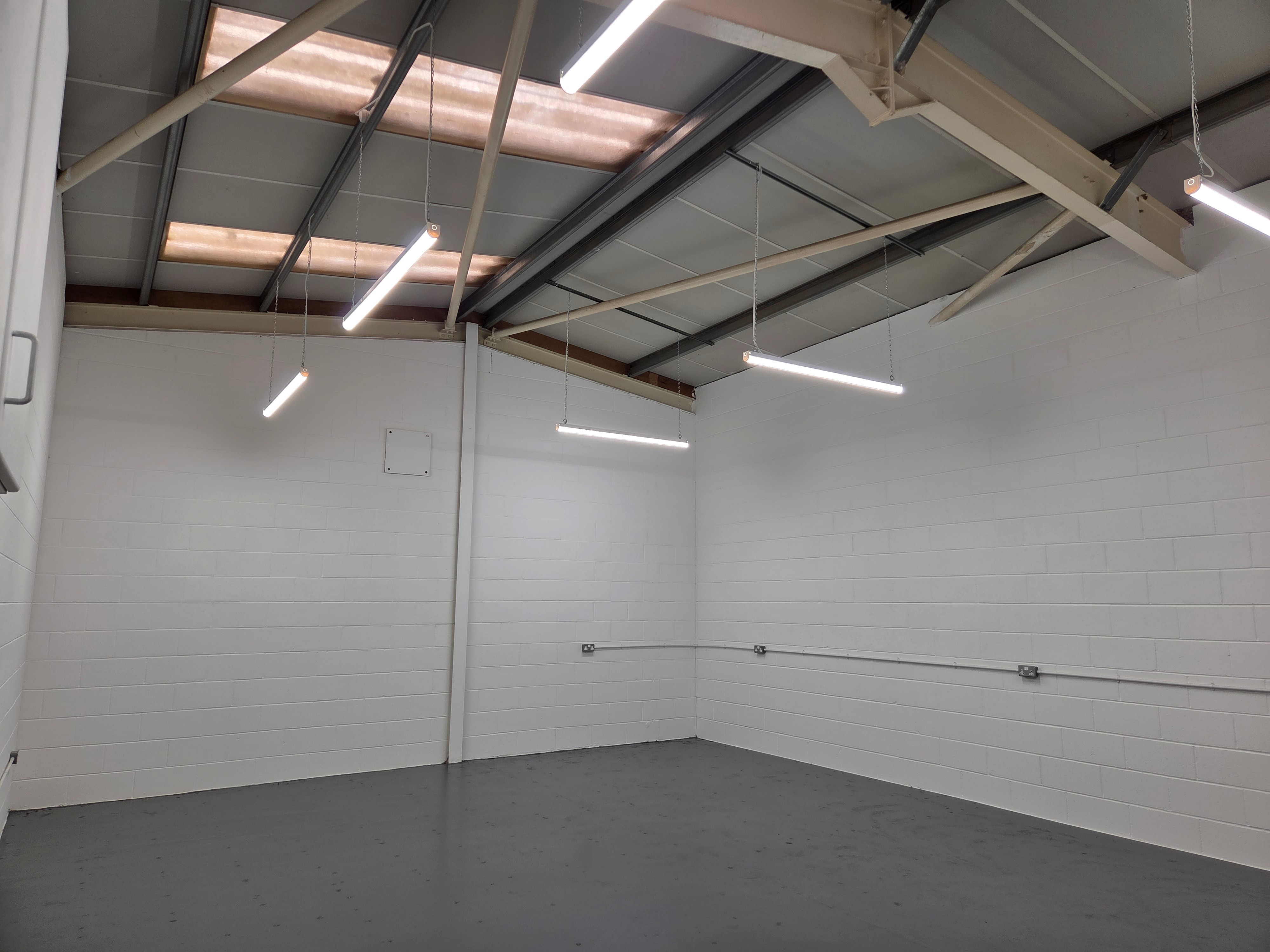 Industrial Unit in Nuneaton - photo 2