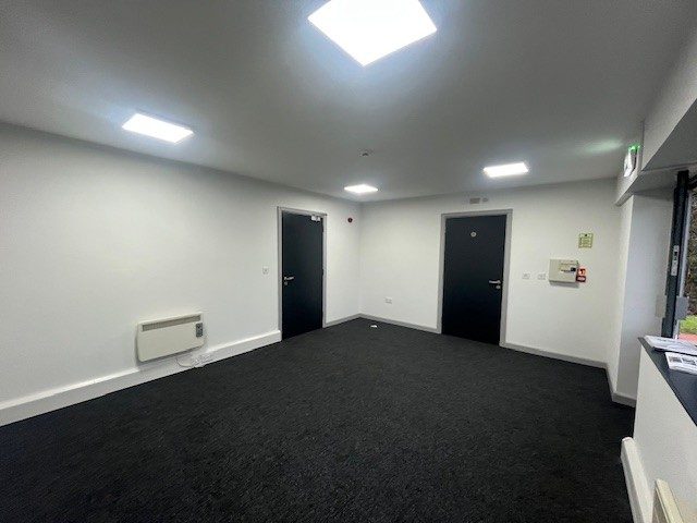 Industrial Unit in Telford - photo 3