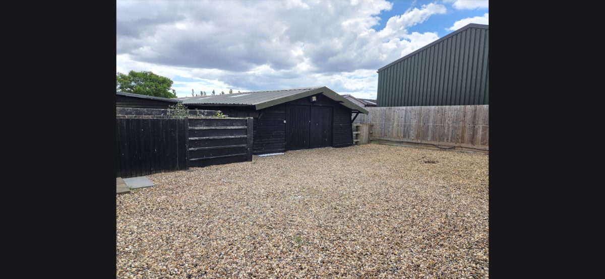 Storage in Lawford, Manningtree - photo 3