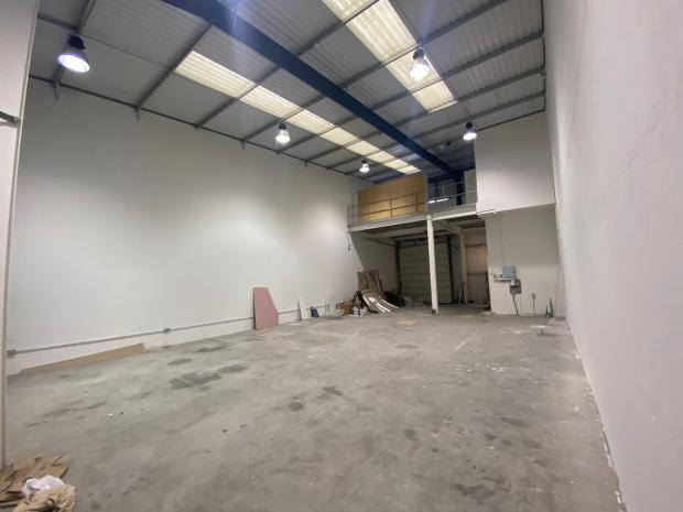 Industrial Unit in Southall - photo 4