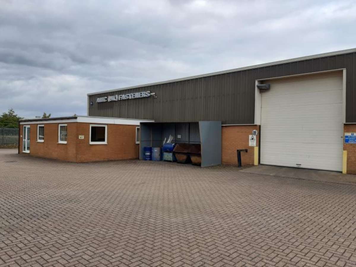 Industrial Unit in Corby - photo 2