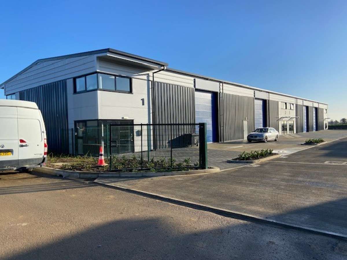 Industrial Unit in Peterborough - photo 2