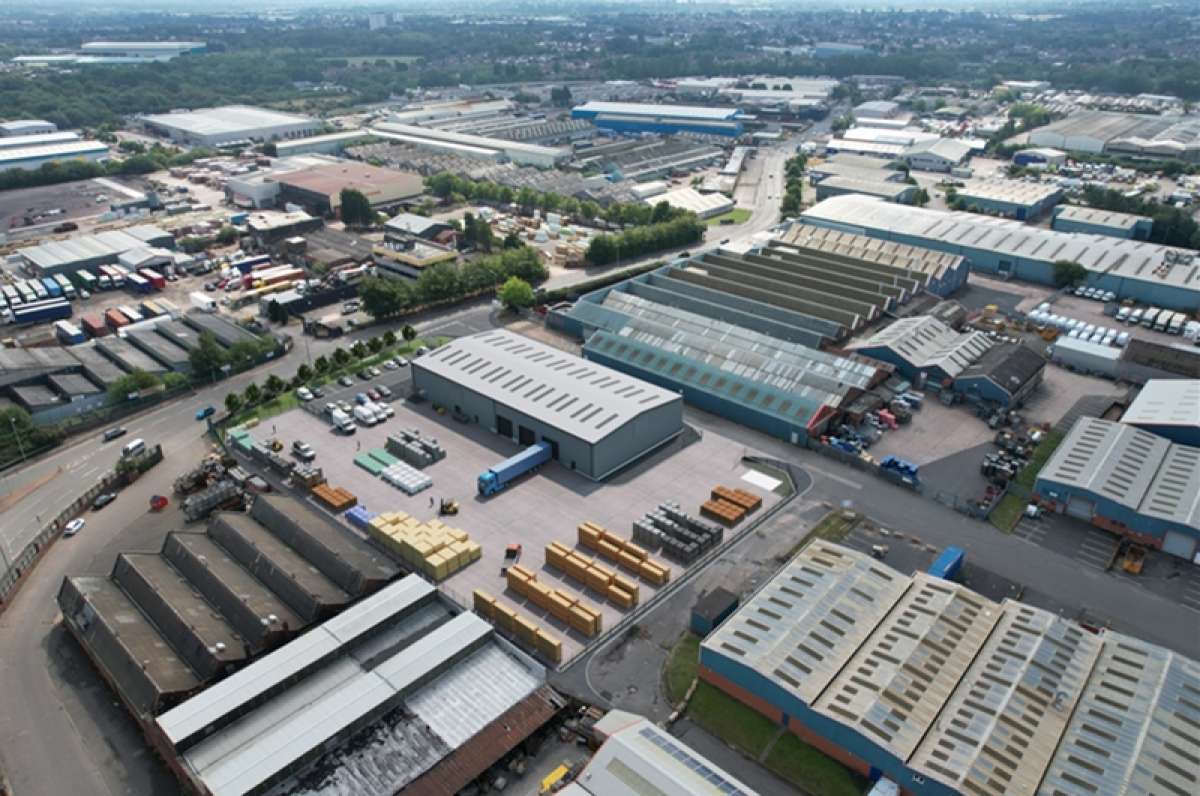 Industrial Unit in Wolverhampton - photo 2