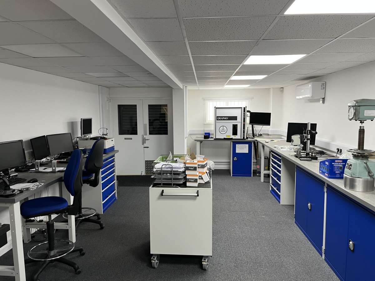 Industrial Unit in Chandlers Ford - photo 3