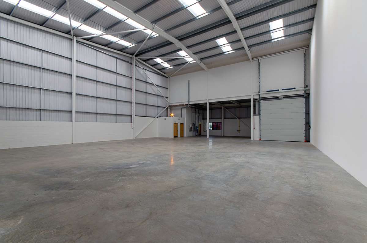 Industrial Unit in Portsmouth - photo 2