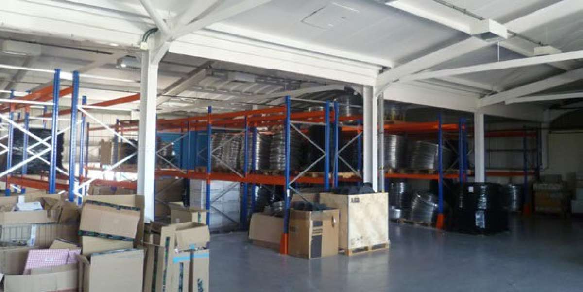Industrial Unit in Gosport - photo 2