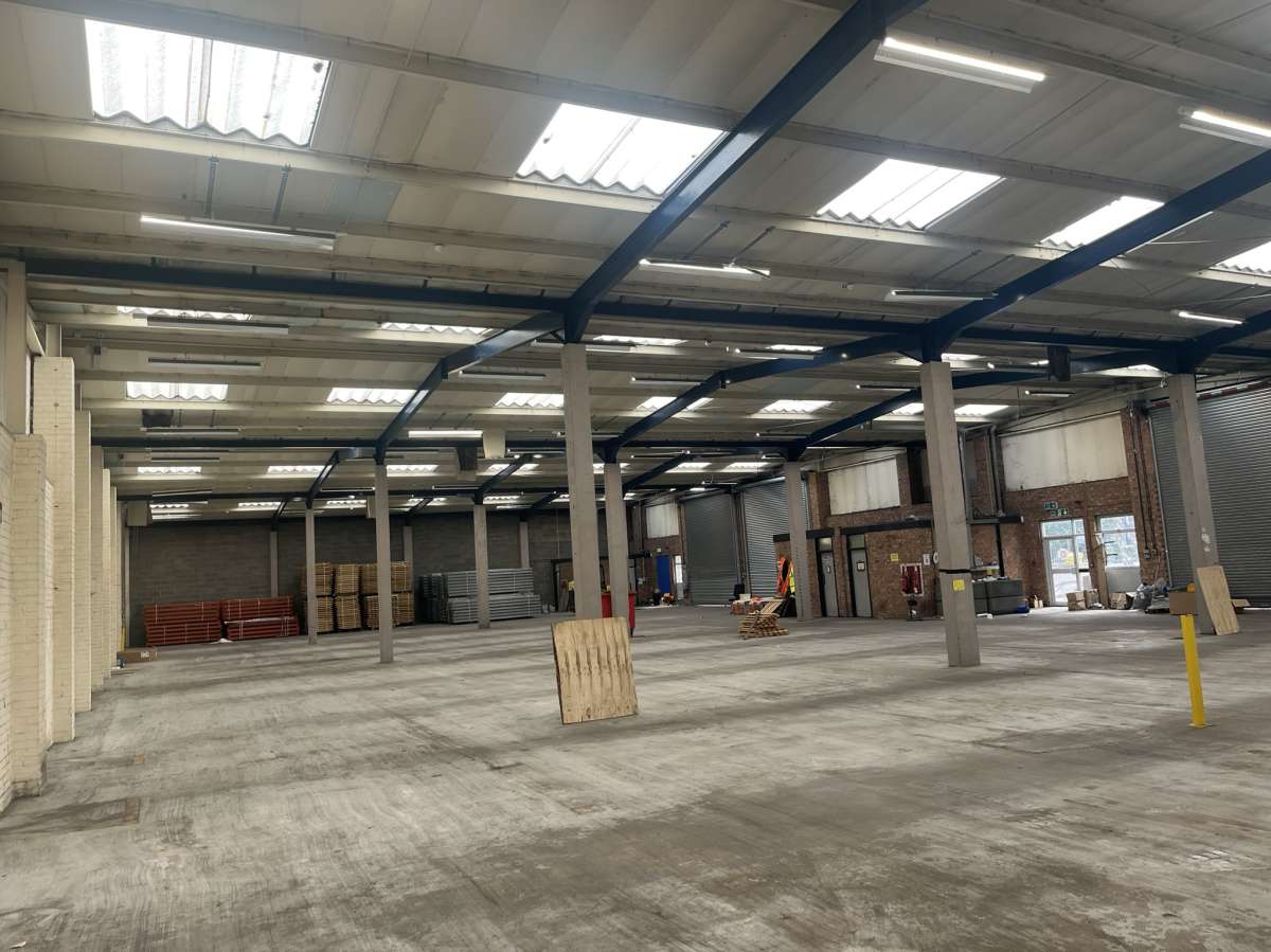 Industrial Unit in Chesterfield - photo 3