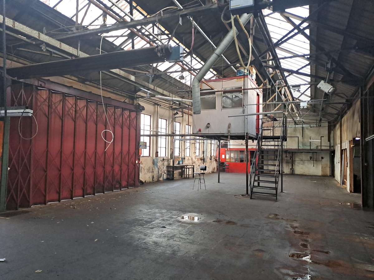 Industrial Unit in Sheffield - photo 2