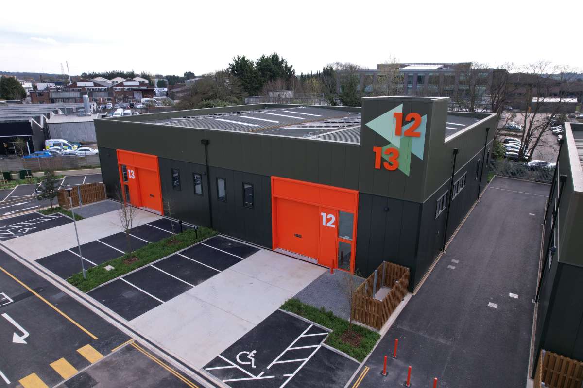 Industrial Unit in Watford - photo 2