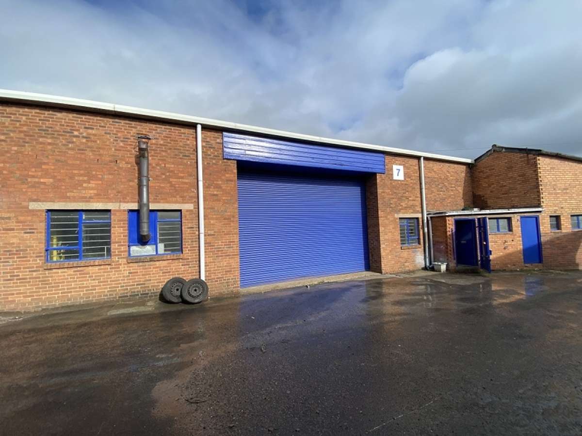 Industrial Unit in Brierley Hill - photo 3