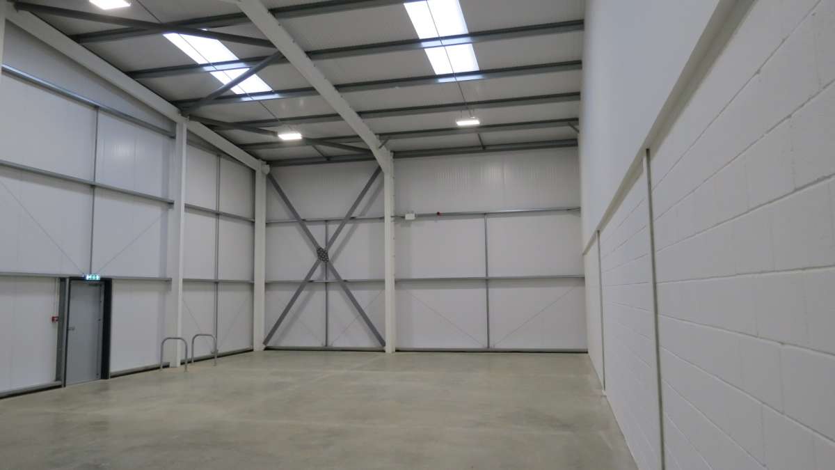 Industrial Unit in Peterborough - photo 2