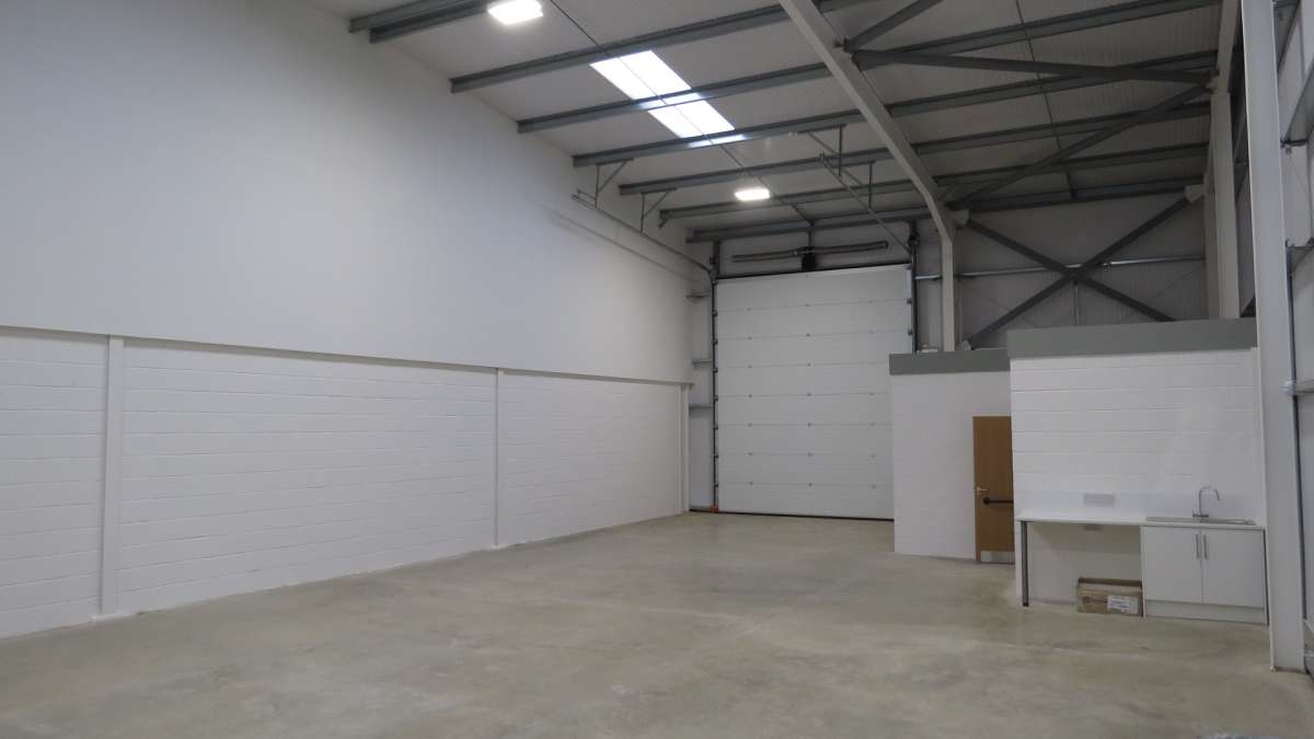 Industrial Unit in Peterborough - photo 4