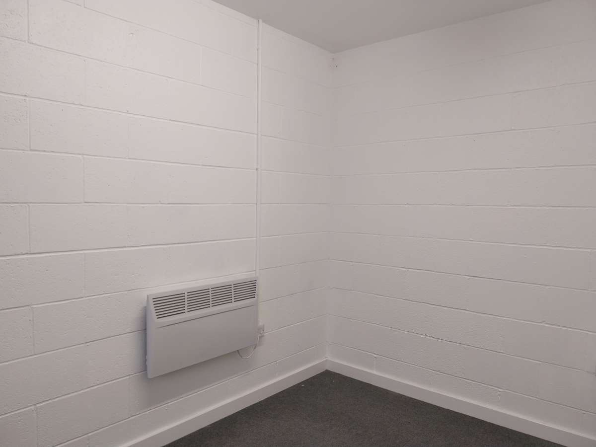 Industrial Unit in Lincoln - photo 3