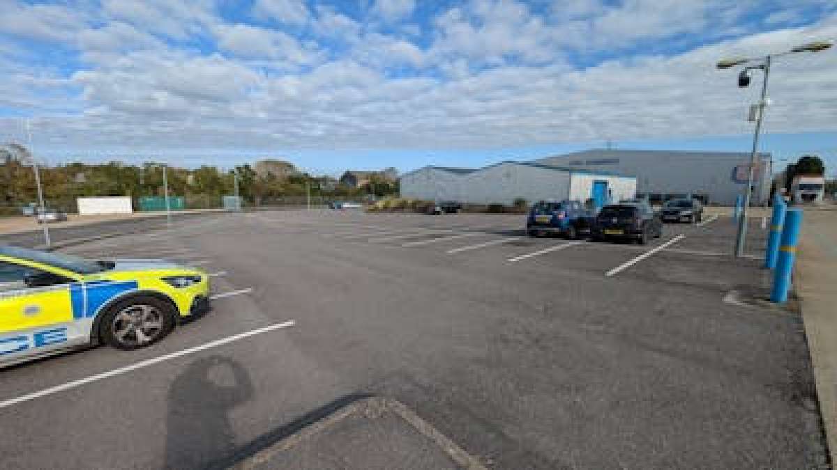 Industrial Unit in Gosport - photo 3