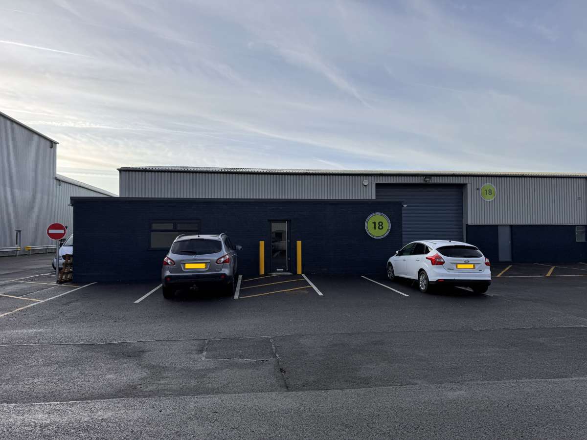 Industrial Unit in Grantham - photo 2