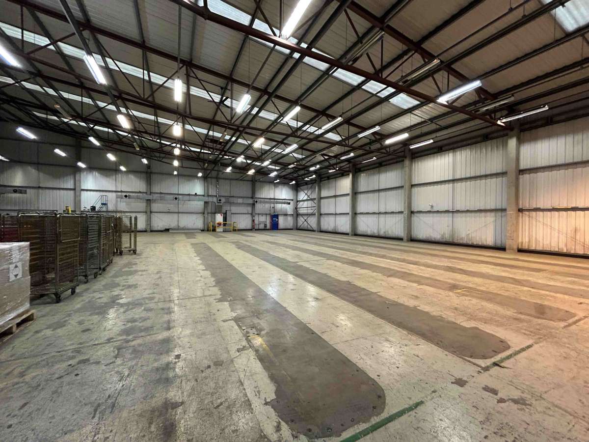 Industrial Unit in Plymouth - photo 3