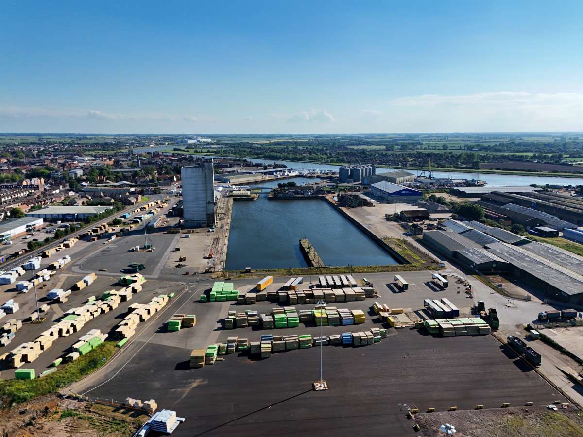 Industrial Unit in King's Lynn - photo 4