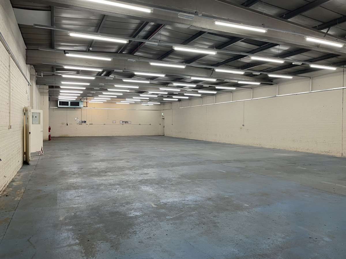 Industrial Unit in Manchester - photo 2