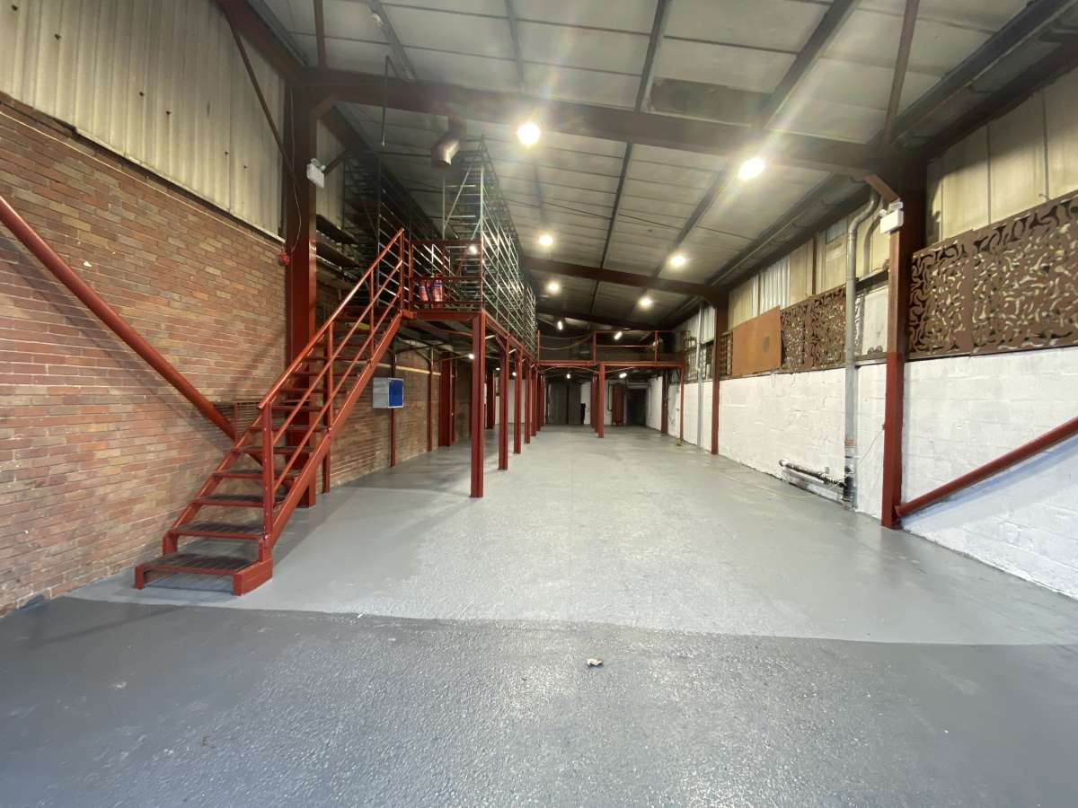 Industrial Unit in Wolverhampton - photo 4