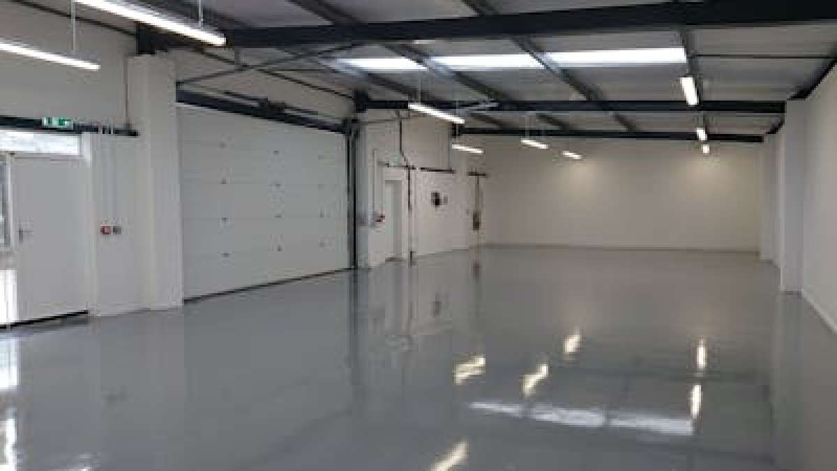 Industrial Unit in Ringwood - photo 3