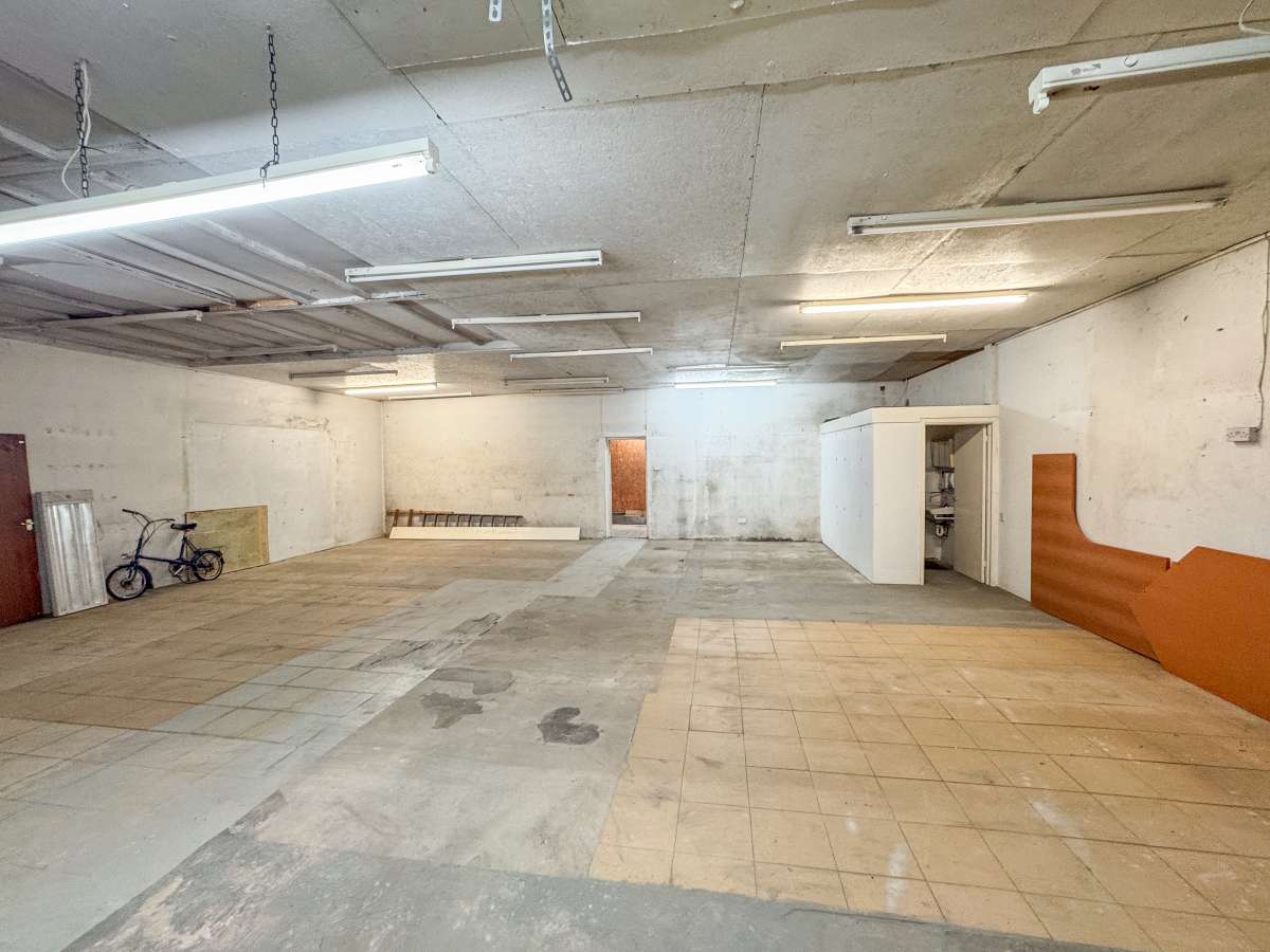 Industrial Unit in Perranporth - photo 3