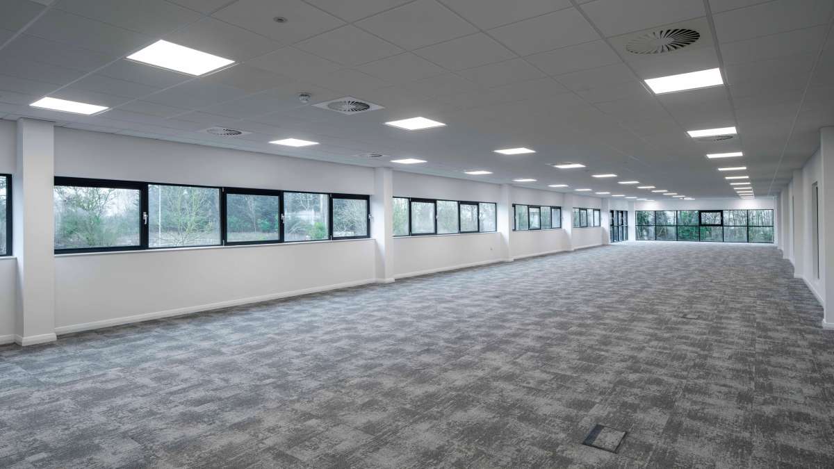 Industrial Unit in Bicester - photo 4